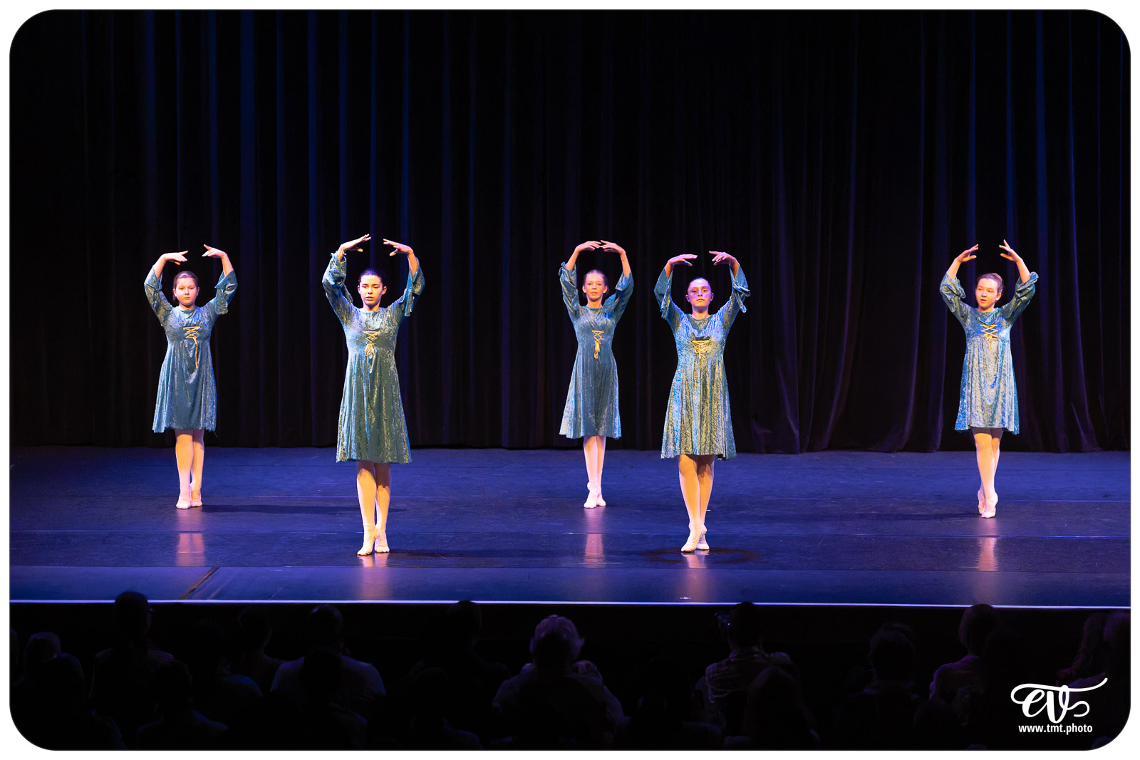 ECOLE DE DANSE CÉCILE ADAMOW